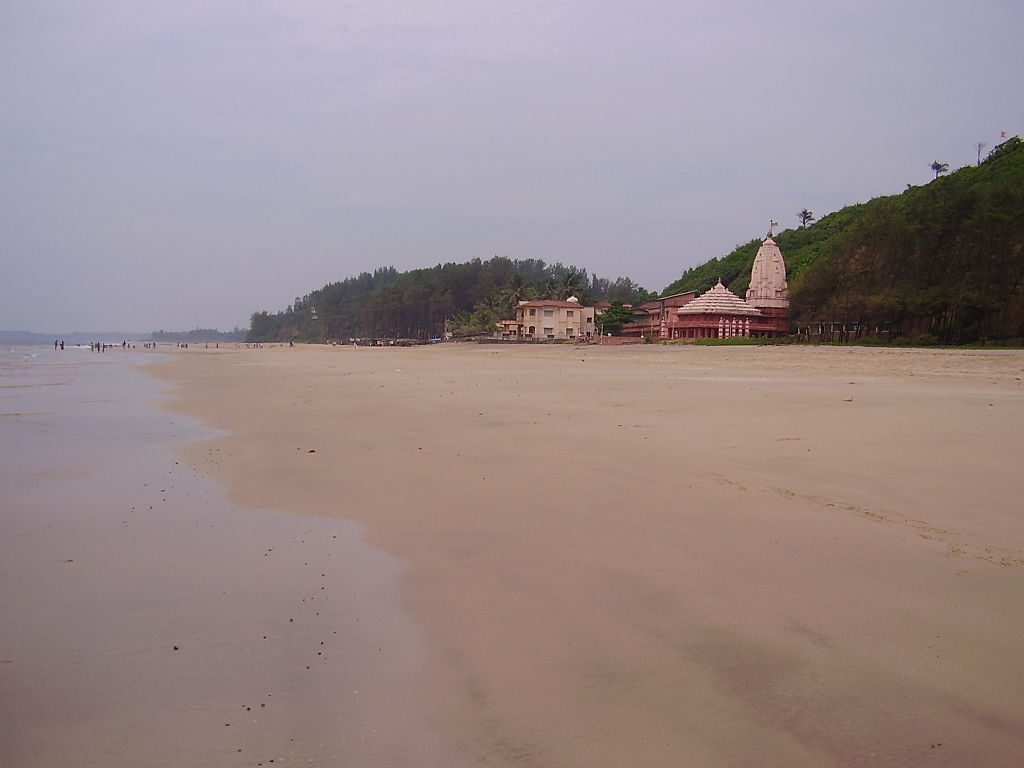 Beach-GanpatiPule