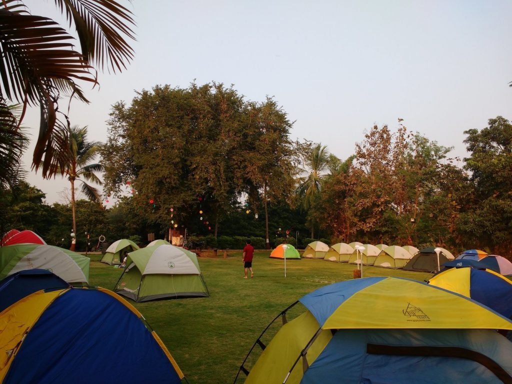 Dahanu-camping