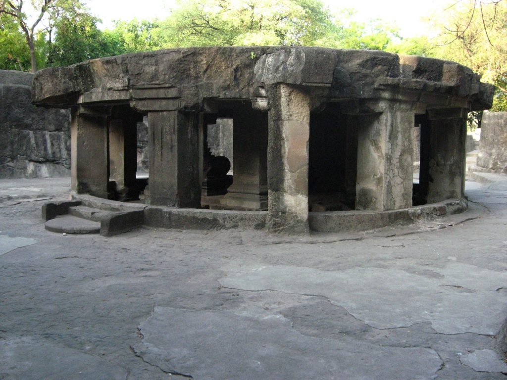 Pataleshwar-Cave