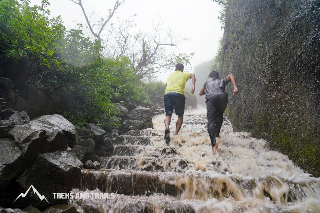 Visapur-Fort-Trek