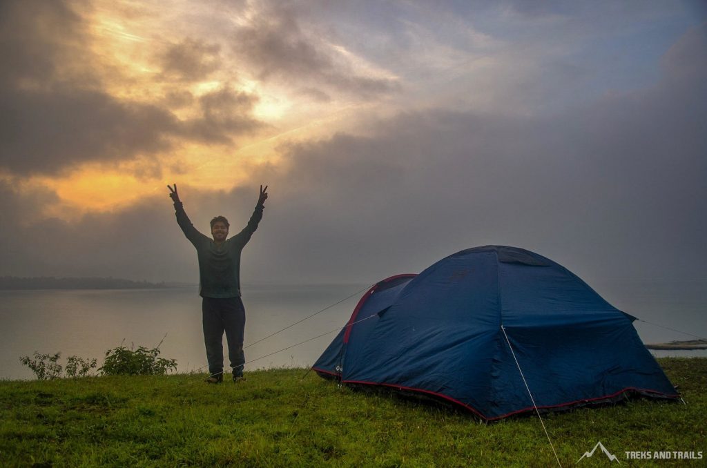 Vaitarna-Dam-Camping-Sunset