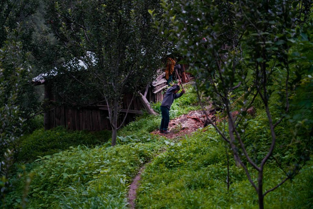 Hatu-Peak-Shepherd-Cottage-1