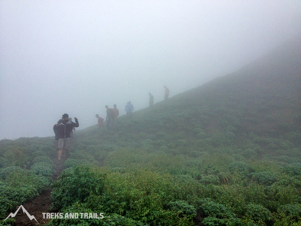 Ratangad-Monsoon-Trekking